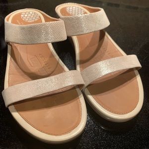 FitFlop tan 2 strap sandals
